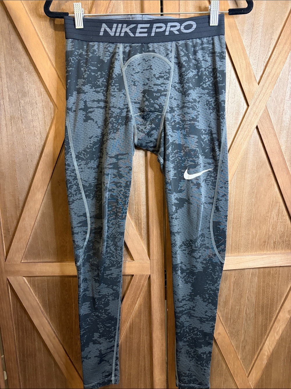 NIKE PRO Dri-Fit Tight Fit Camo Compression Base Layer Pants SIZE SMALL